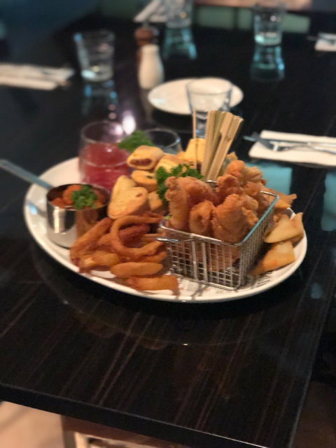 Essence Bar & Grill - Sydneys Hotel 1