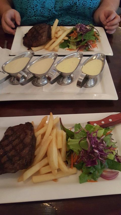 The Arch Rival Bar & Grill - Sydneys Hotel 2