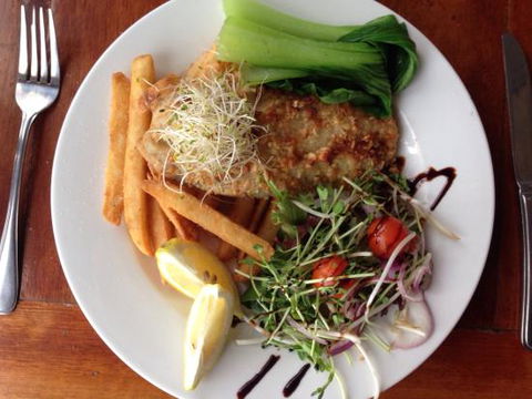 Albert River Wines - Sydneys Hotel 0