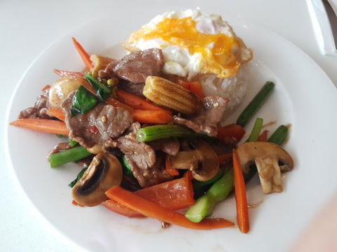 Al-Oi Thai Restaurant - Sydneys Hotel 0