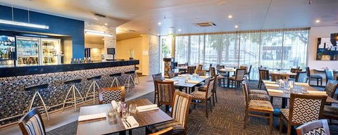 A Touch Of Salt Restaurant - Sydneys Hotel 0