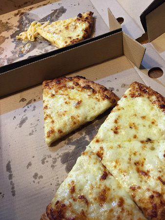 Pizza Capers - Sydneys Hotel 0