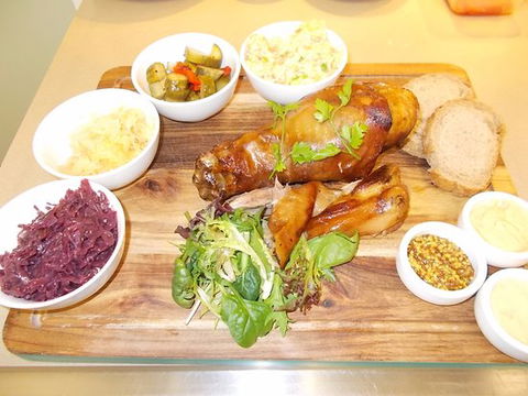 Prague Restaurant Bar And Grill - Sydneys Hotel 0