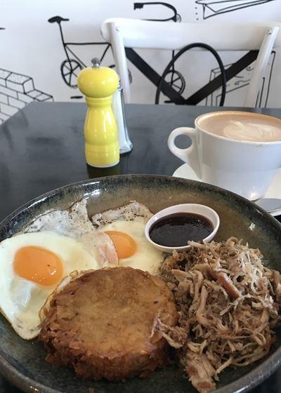 Cafe Macquarie - Sydneys Hotel 10