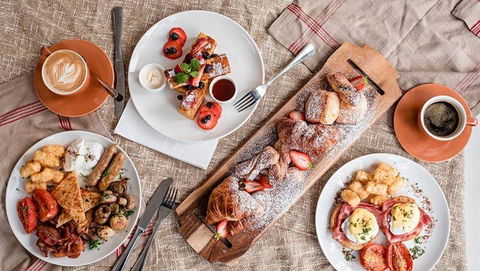 Seville Estate Restaurant & Cafe - Sydneys Hotel 2