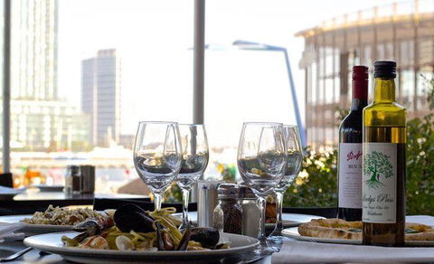 Renzo's Bar Cafe Italiano - Sydneys Hotel 11