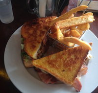 Three C's Cafe - Sydneys Hotel