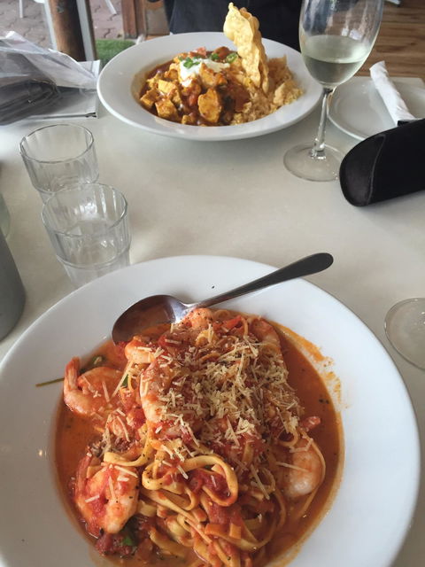 Cafe Relish - Sydneys Hotel 10