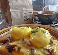 Holly Raye's - Sydneys Hotel