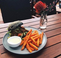 Wellstead Cafe and Restaurant - Sydneys Hotel
