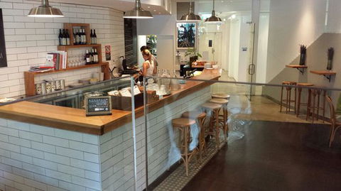 Posto No. 19 - Sydneys Hotel 0