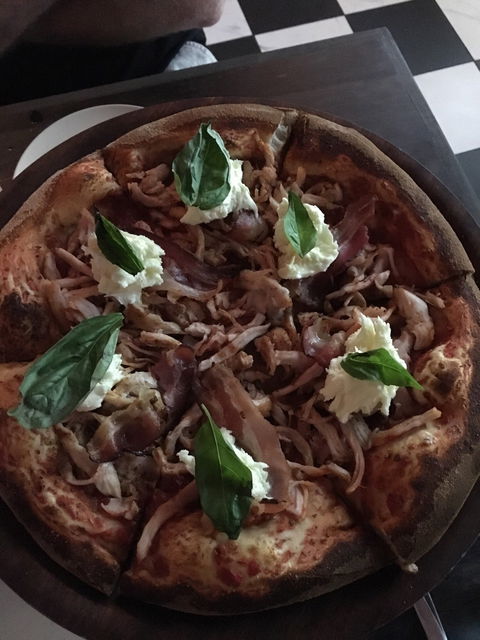 Alfredo's Pizzeria - Sydneys Hotel 3