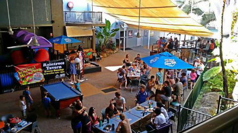Raintrees Tavern - Sydneys Hotel 0