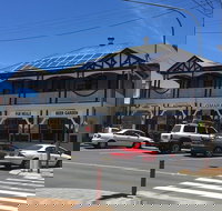 Omaras - Sydneys Hotel