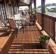Commercial Hotel Clermont - Sydneys Hotel