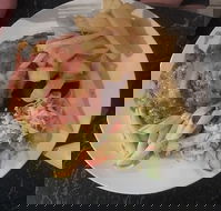 Mud Hut Hotel - Sydneys Hotel