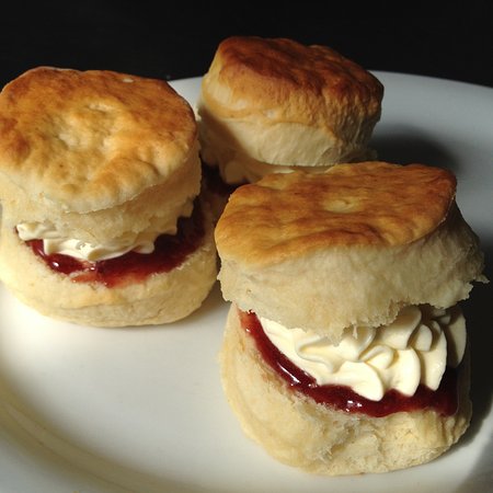 Treats For Your Table - Sydneys Hotel 0