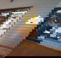 Dominos Pizza Outlet - Sydneys Hotel