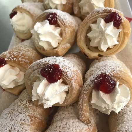 Doomadgee Bakery - Sydneys Hotel 0