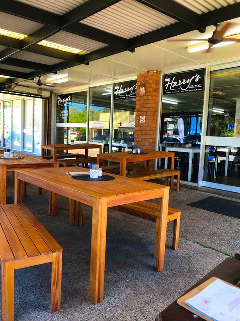 Harry's Place Cafe - Sydneys Hotel 6