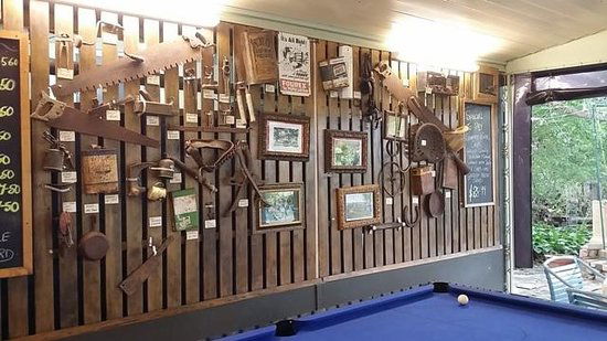 Mount Walker QLD Sydneys Hotel