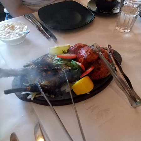 Aachis - Sydneys Hotel 0