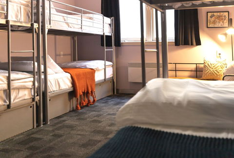 United Backpackers - Sydneys Hotel 8