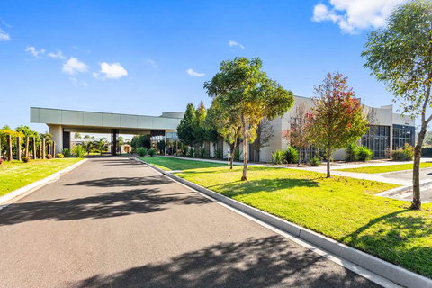 Quality Suites Point Cook Seasons 5 - Sydneys Hotel 4