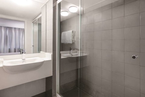 Rendezvous Hotel Perth Central - Sydneys Hotel 9