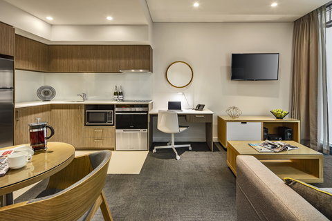 Quest Mounts Bay Road - Sydneys Hotel 7