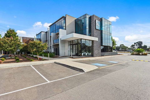 Quality Inn Taylors Lakes Motel - Sydneys Hotel 1
