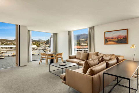 Macq 01 Hotel - Sydneys Hotel 11