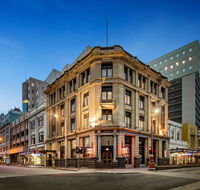 Quest Savoy - Sydneys Hotel