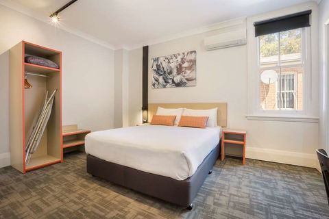 Nightcap At Regents Park Hotel - Sydneys Hotel 2