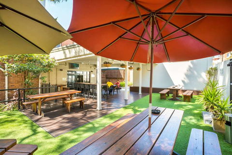Nightcap At Regents Park Hotel - Sydneys Hotel 9