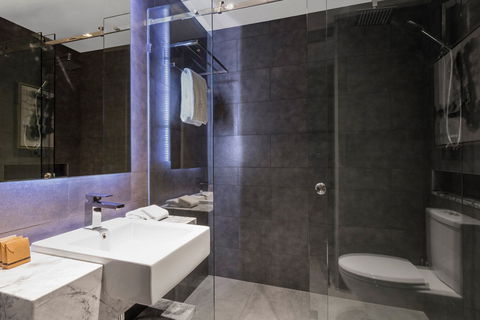 Gambaro Hotel - Sydneys Hotel 2