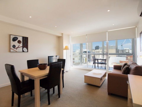 iStay Precinct - Sydneys Hotel 2