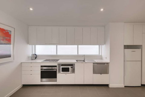 Travelodge Melbourne Docklands - Sydneys Hotel 7