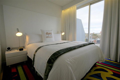 Adge Apartment Hotel - Sydneys Hotel 6