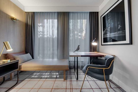 Vibe Hotel Sydney Darling Harbour - Sydneys Hotel 4