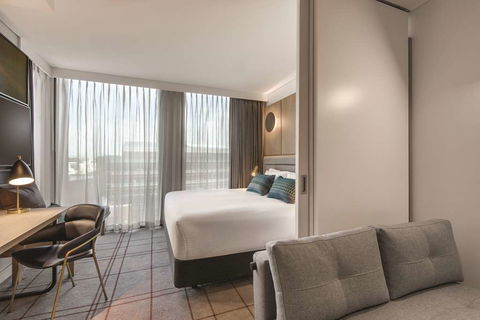 Vibe Hotel Sydney Darling Harbour - Sydneys Hotel 11