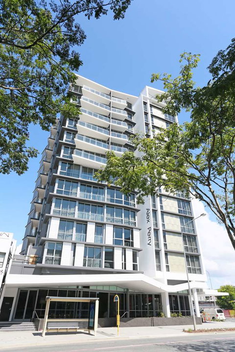 Alex Perry Hotel and Apartments - Sydneys Hotel 0