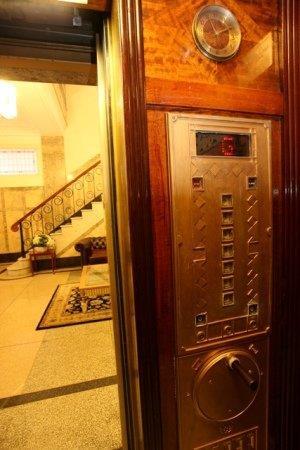 ULTIQA Rothbury Hotel - Sydneys Hotel 1
