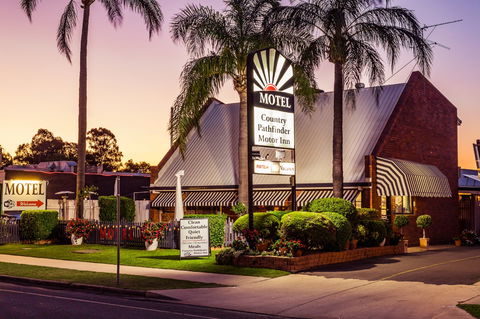 Country Pathfinder Motor Inn - Sydneys Hotel 0
