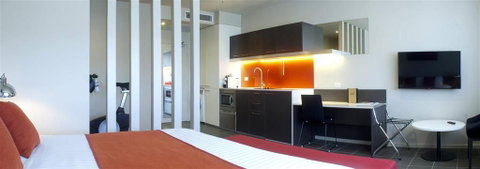 Abode Woden - Sydneys Hotel 1