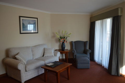 Gateway On Monash - Sydneys Hotel 0