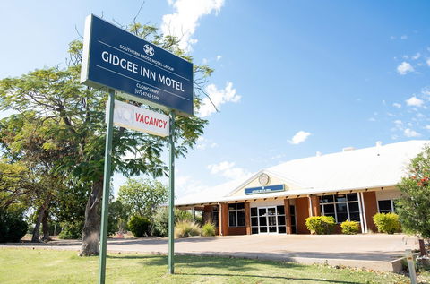 Gidgee Inn - Sydneys Hotel 0
