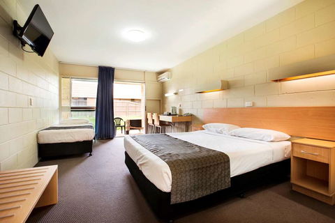 Dalrymple Motel - Sydneys Hotel 2