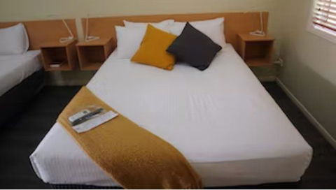 Gayndah Colonial Motor Inn - Sydneys Hotel 1