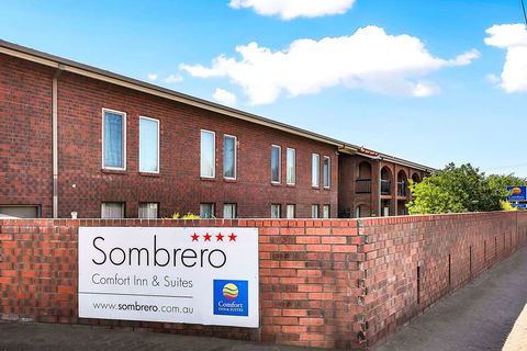 Comfort Inn & Suites Sombrero - Sydneys Hotel 0